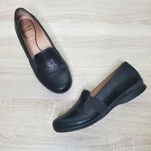 EUC Dansko Cracked Leather Black Clogs, Size 40